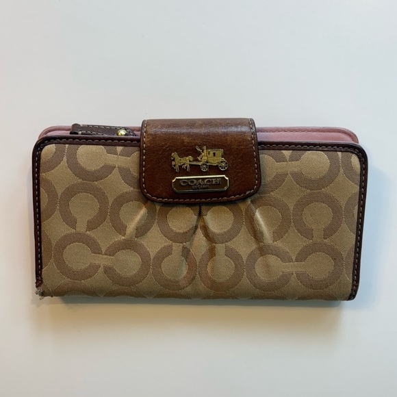 Coach C Logo Wallet - Picture 1 of 11